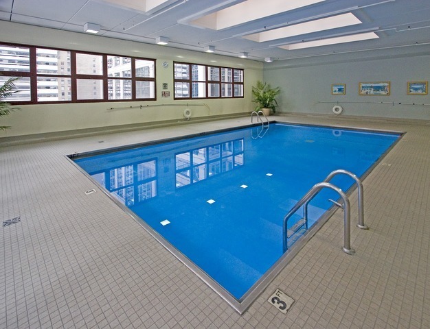 200 N Dearborn Street 1402