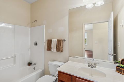 Tiny photo for 271 E Railroad Avenue #302, Bartlett, IL 60103 (MLS # 12488916)