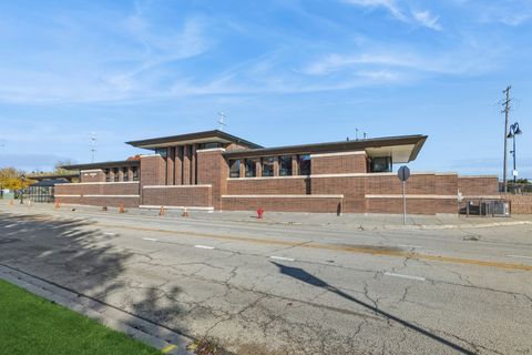 Tiny photo for 271 E Railroad Avenue #302, Bartlett, IL 60103 (MLS # 12488916)