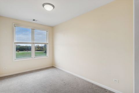 Tiny photo for 271 E Railroad Avenue #302, Bartlett, IL 60103 (MLS # 12488916)