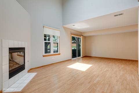 Tiny photo for 964 Elderberry Circle #116, Naperville, IL 60563 (MLS # 12650357)