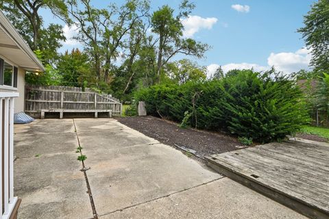 Tiny photo for 39161 N Holdridge Avenue, Beach Park, IL 60099 (MLS # 12489245)