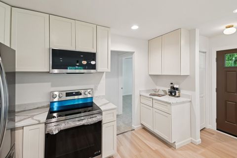 Tiny photo for 39161 N Holdridge Avenue, Beach Park, IL 60099 (MLS # 12489245)