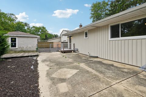 Tiny photo for 39161 N Holdridge Avenue, Beach Park, IL 60099 (MLS # 12489245)