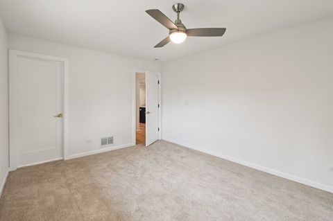Tiny photo for 39161 N Holdridge Avenue, Beach Park, IL 60099 (MLS # 12489245)