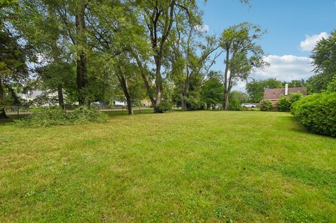 Tiny photo for 39161 N Holdridge Avenue, Beach Park, IL 60099 (MLS # 12489245)