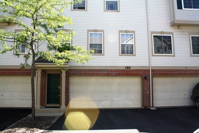 Photo 1 of 25 — 285 MONARCH Drive, Streamwood, IL 60107