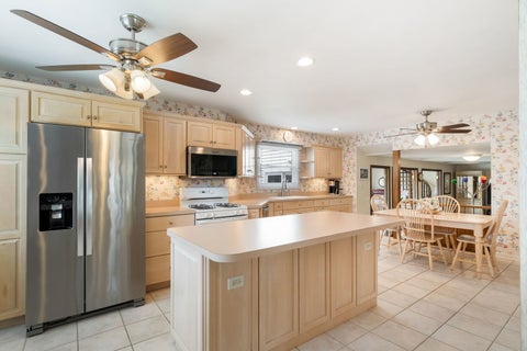 Tiny photo for 539 Hamilton Avenue, Westmont, IL 60559 (MLS # 12748563)