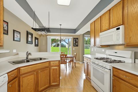 Tiny photo for 24806 Gates Court #24806, Plainfield, IL 60585 (MLS # 12468349)