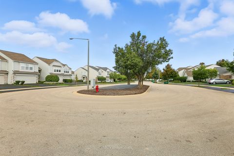 Tiny photo for 24806 Gates Court #24806, Plainfield, IL 60585 (MLS # 12468349)