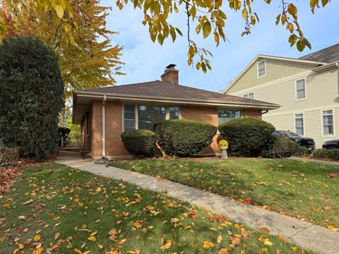 Tiny photo for 548 Elm Street, Glen Ellyn, IL 60137 (MLS # 12528282)