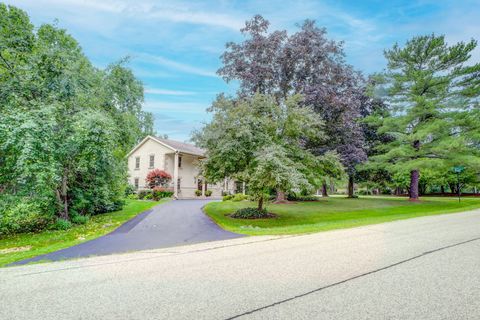 Tiny photo for 227 Stratford Lane, Inverness, IL 60010 (MLS # 12675031)
