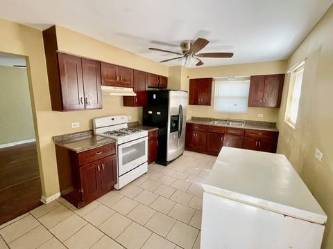 Tiny photo for 9562 S Green Street, Chicago, IL 60643 (MLS # 12485921)