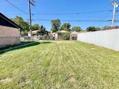 Tiny photo for 9562 S Green Street, Chicago, IL 60643 (MLS # 12485921)