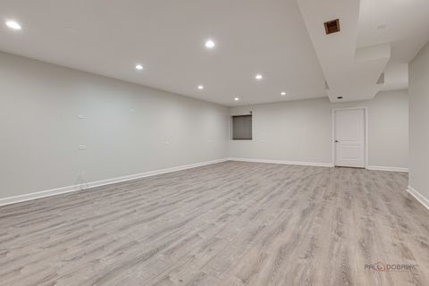 Tiny photo for 2460 VIOLET Street, Glenview, IL 60026 (MLS # 12678594)