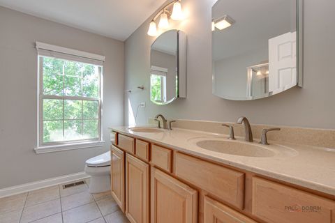 Tiny photo for 2460 VIOLET Street, Glenview, IL 60026 (MLS # 12678594)