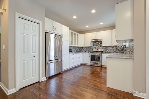Tiny photo for 2460 VIOLET Street, Glenview, IL 60026 (MLS # 12678594)