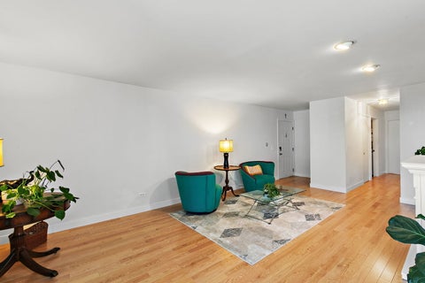 Tiny photo for 2870 Meadow Lane #V1, Schaumburg, IL 60193 (MLS # 12688515)