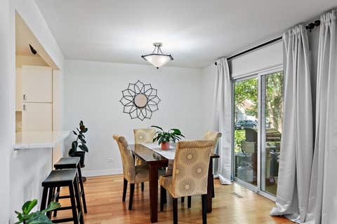 Tiny photo for 2870 Meadow Lane #V1, Schaumburg, IL 60193 (MLS # 12688515)