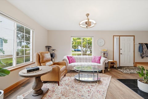 Tiny photo for 689 Fieldcrest Drive #B, South Elgin, IL 60177 (MLS # 12763777)
