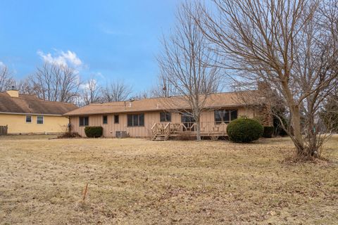 Tiny photo for 67 Crestview Drive, Geneseo, IL 61254 (MLS # 12627220)