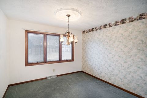 Tiny photo for 67 Crestview Drive, Geneseo, IL 61254 (MLS # 12627220)