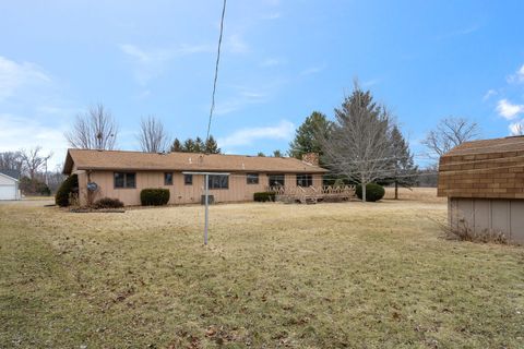 Tiny photo for 67 Crestview Drive, Geneseo, IL 61254 (MLS # 12627220)