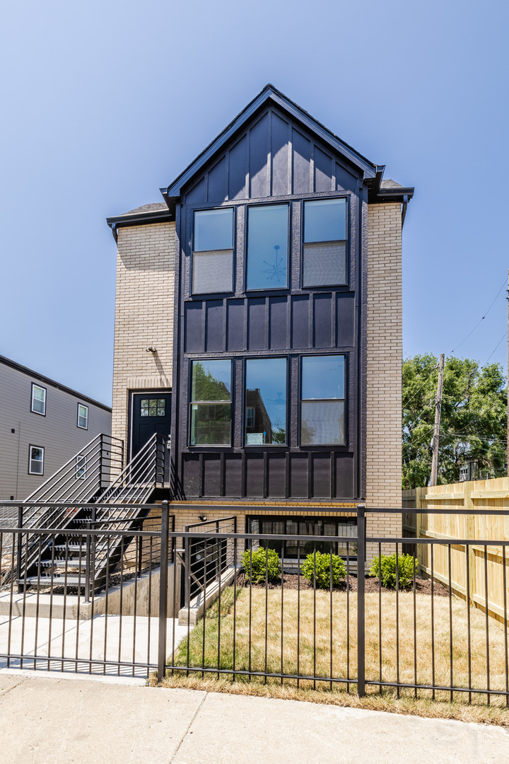 544 N Lawndale Avenue
