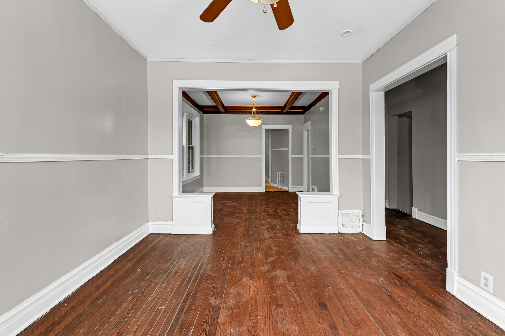 7130 S Langley Avenue