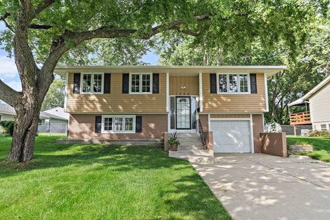 Photo of 1804 Syracuse Lane, Schaumburg, IL 60193 (MLS # 12748977)
