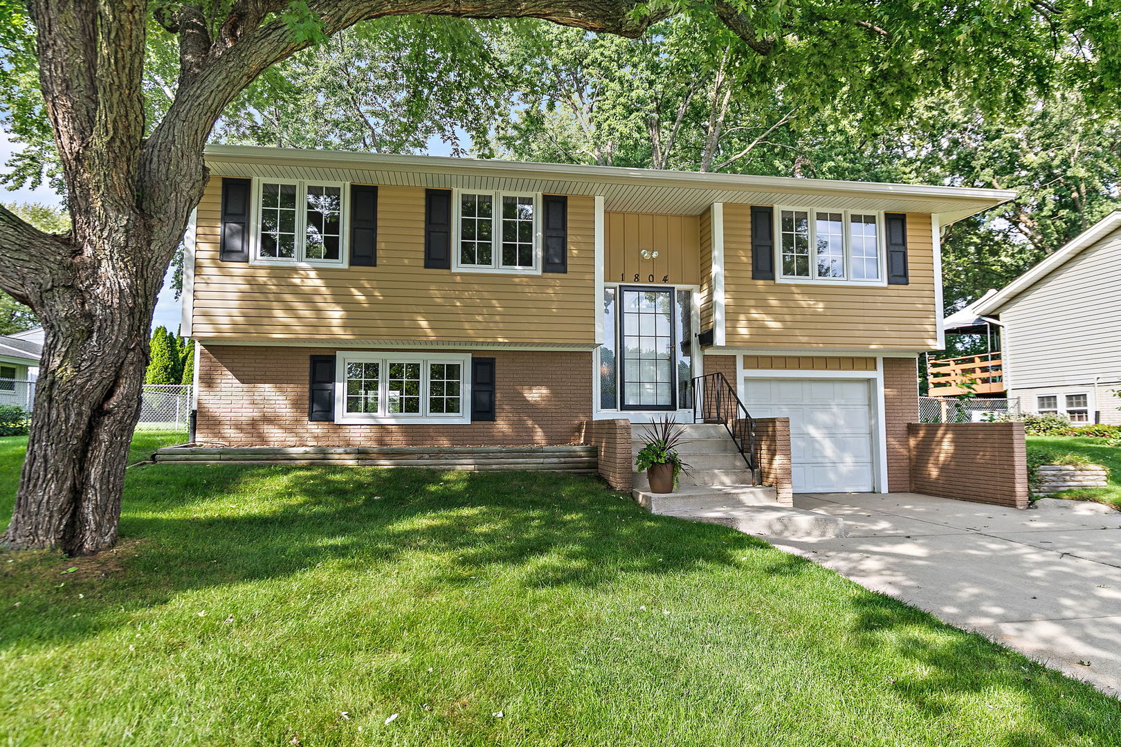 1804 Syracuse Lane
