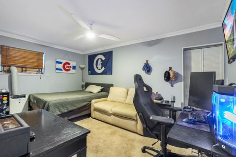 Tiny photo for 852 W Grace Street #T, Chicago, IL 60613 (MLS # 12467308)