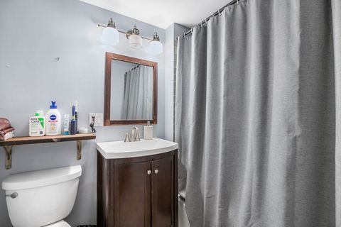 Tiny photo for 852 W Grace Street #T, Chicago, IL 60613 (MLS # 12467308)