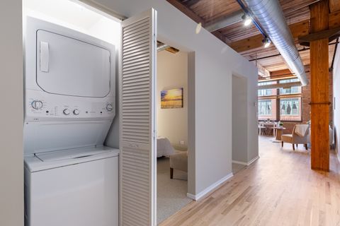 Tiny photo for 625 W Jackson Boulevard #402, Chicago, IL 60661 (MLS # 12614960)