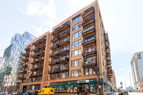 Tiny photo for 625 W Jackson Boulevard #402, Chicago, IL 60661 (MLS # 12614960)