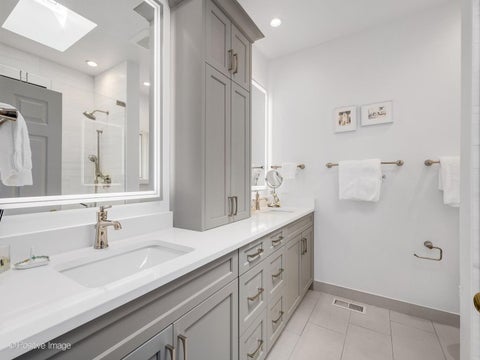 Tiny photo for 6024 Sedgley Court, Burr Ridge, IL 60527 (MLS # 12749649)