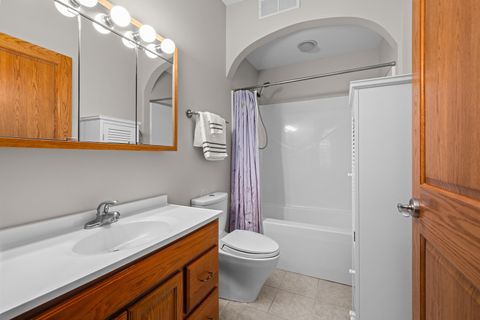 Tiny photo for 1005 2nd St Court, Moline, IL 61265 (MLS # 100000670)