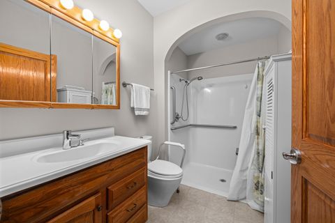 Tiny photo for 1005 2nd St Court, Moline, IL 61265 (MLS # 100000670)