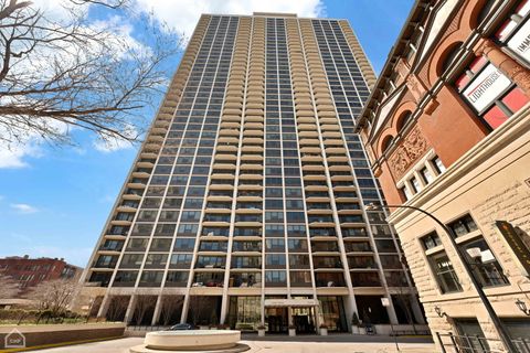 1560 N Sandburg Terrace 2810J Chicago IL 60610