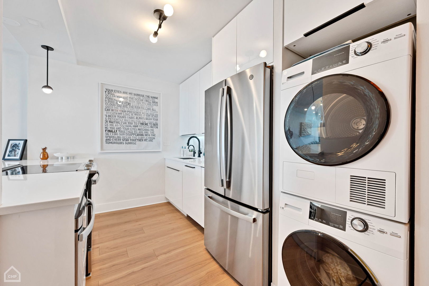 1560 N Sandburg Terrace 2810J