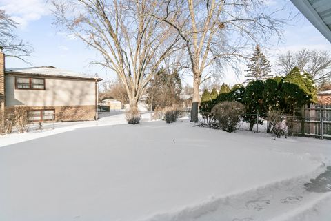 Tiny photo for 1124 187th Street, Homewood, IL 60430 (MLS # 12557230)