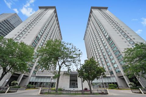 Photo of 3600 N Lake Shore Drive #1217, Chicago, IL 60613 (MLS # 12656130)