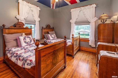 Tiny photo for 540 E MAIN Street, Duquoin, IL 62832 (MLS # EB459112)