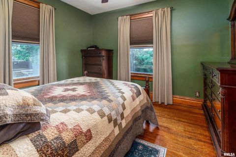 Tiny photo for 540 E MAIN Street, Duquoin, IL 62832 (MLS # EB459112)