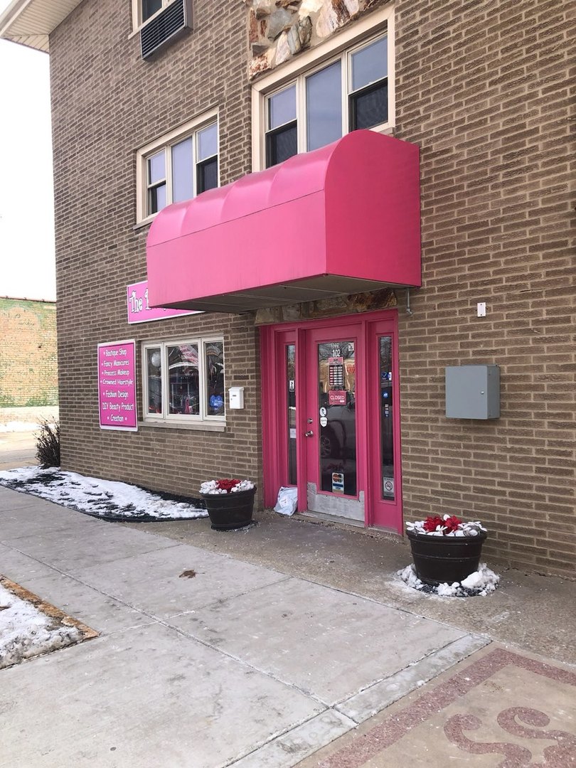 3225 W 111th Street 101-102