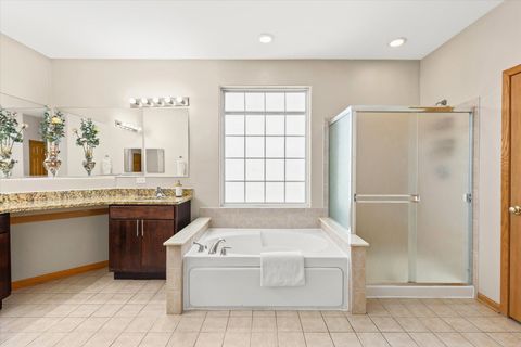 Tiny photo for 402 S Palmer Drive, Bolingbrook, IL 60490 (MLS # 12571696)