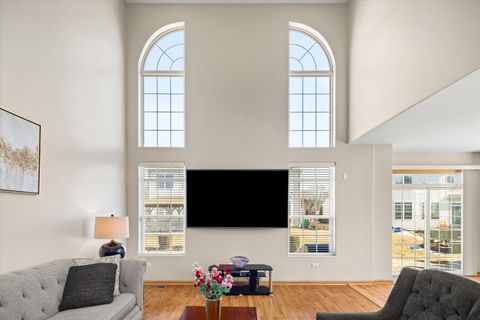 Tiny photo for 402 S Palmer Drive, Bolingbrook, IL 60490 (MLS # 12571696)