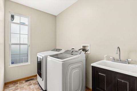 Tiny photo for 402 S Palmer Drive, Bolingbrook, IL 60490 (MLS # 12571696)