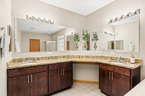 Tiny photo for 402 S Palmer Drive, Bolingbrook, IL 60490 (MLS # 12571696)