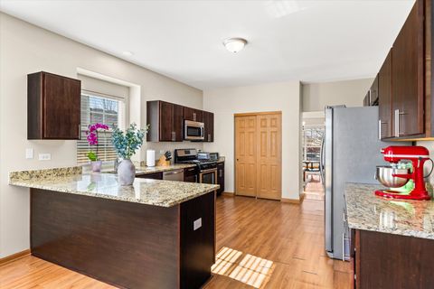 Tiny photo for 402 S Palmer Drive, Bolingbrook, IL 60490 (MLS # 12571696)